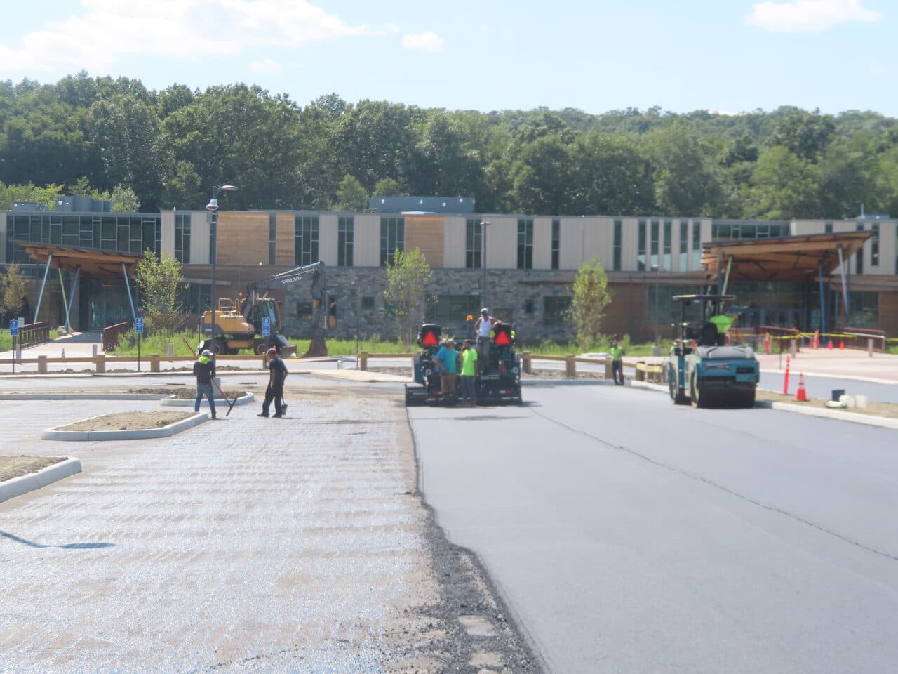 Commercial Parking Lot Paving project in Brookfield, CT — paving lot in front of building