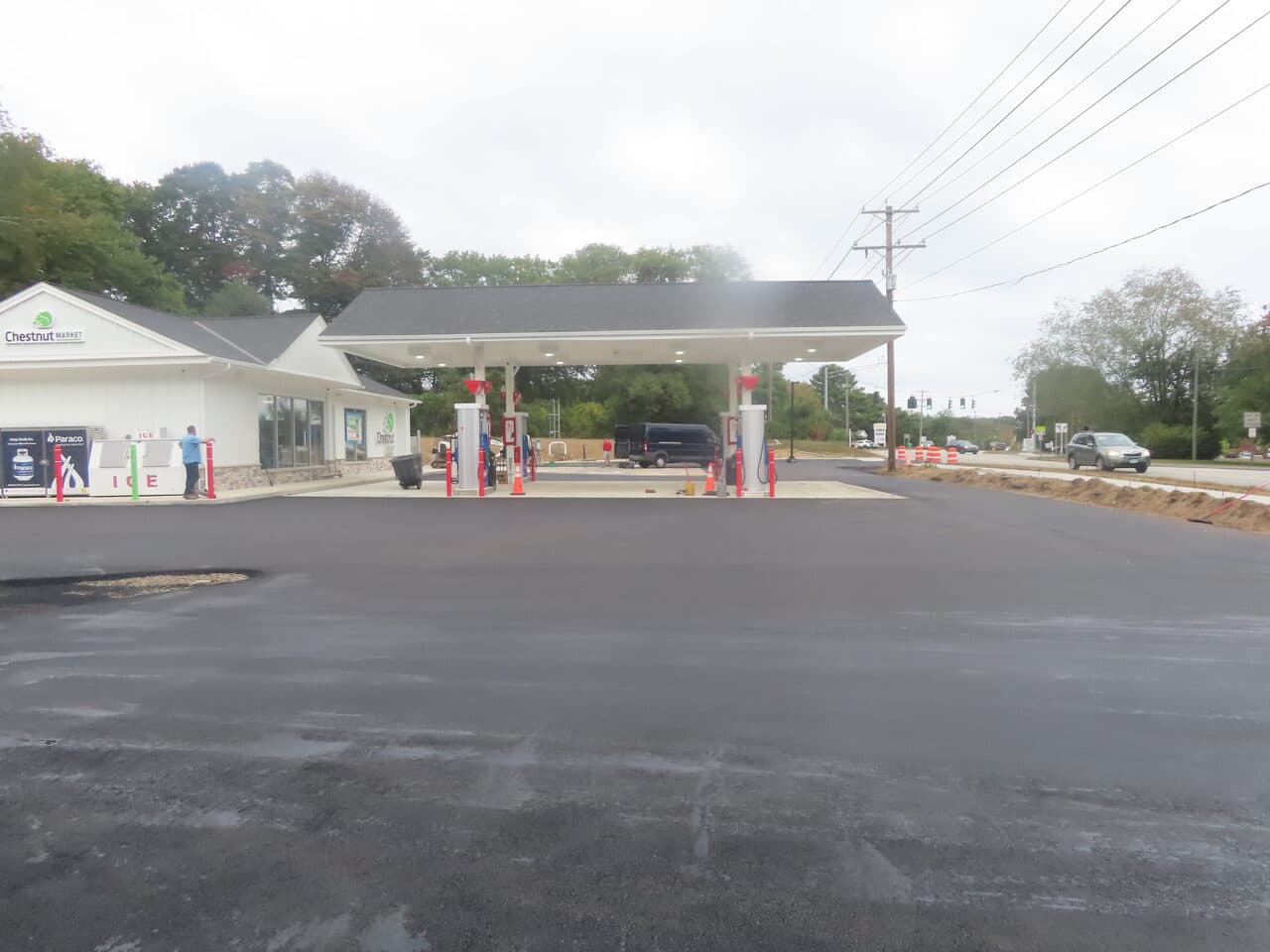 Commercial Parking Lot Paving project in Old Lyme, CT — finished lot at Chestnut Market