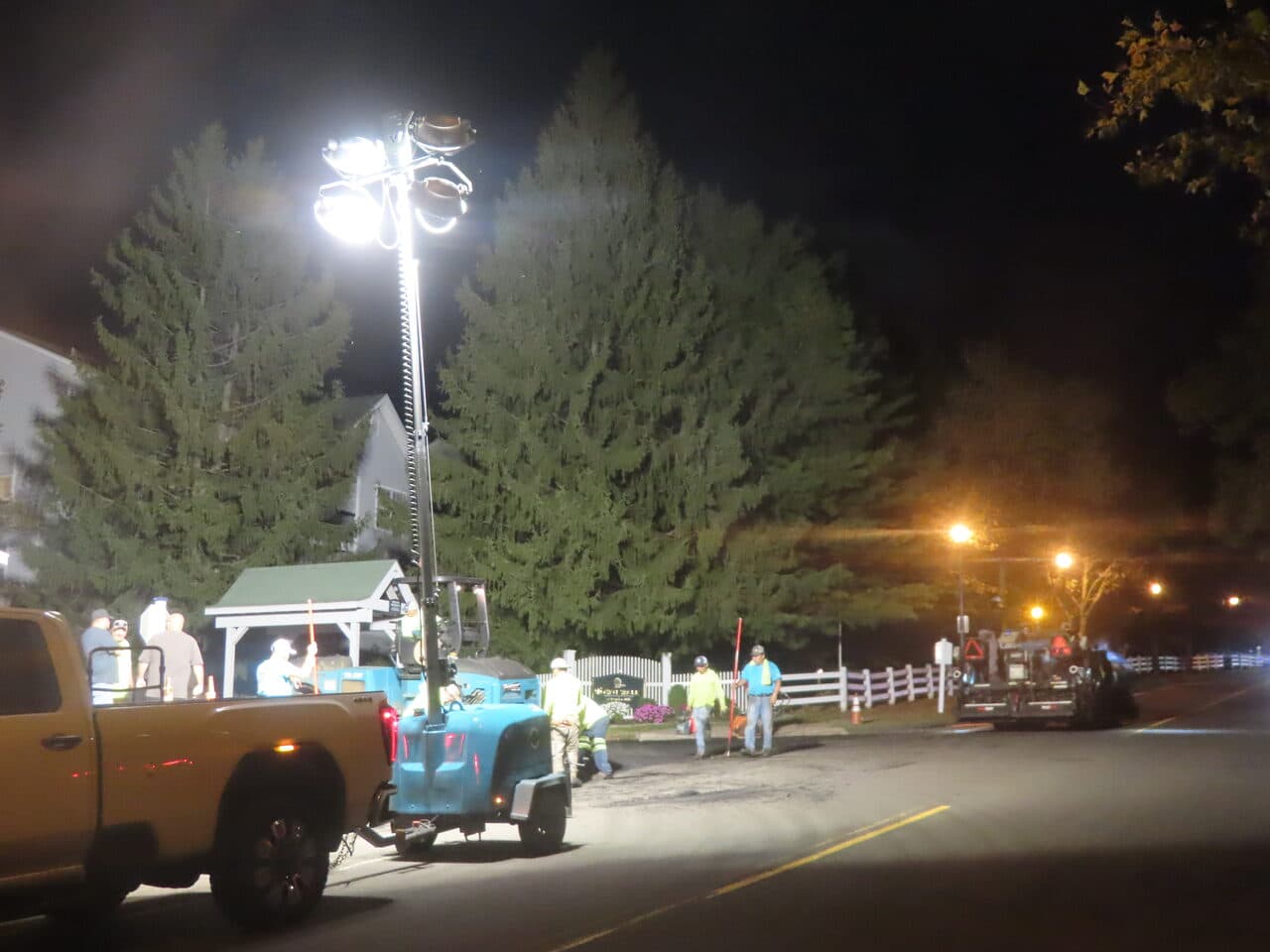 Commercial Parking Lot Paving project in Hamden, CT — night paving with light tower