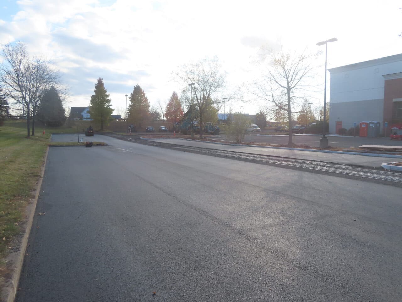 Commercial Parking Lot Paving project in South Windsor, CT — fresh paved lot near building