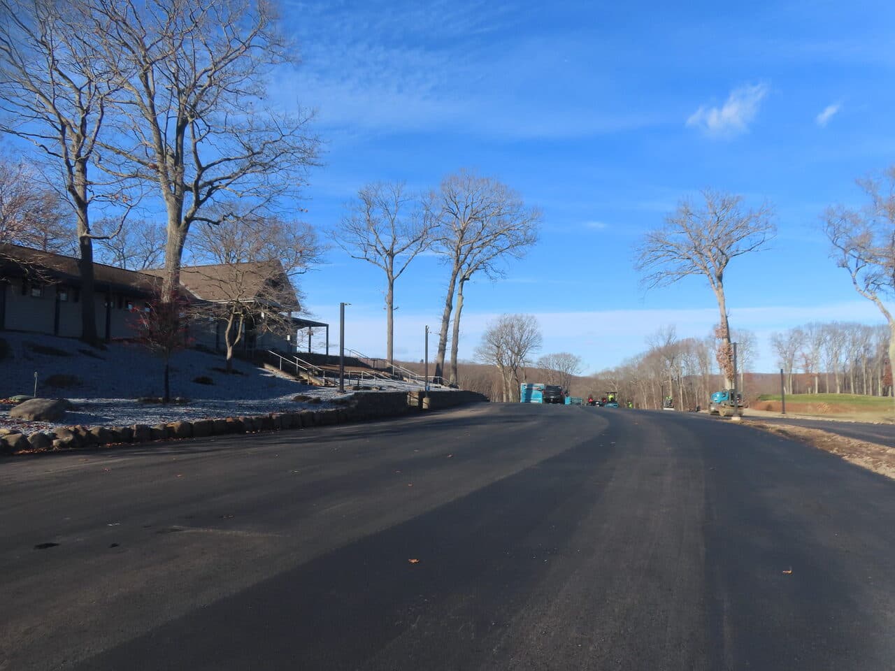 Golf Course Paving project in New Haven, CT — finished asphalt drive by clubhouse
