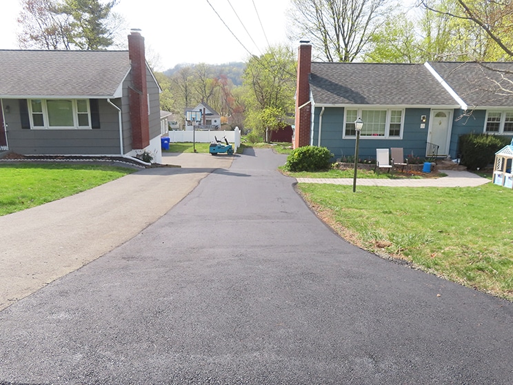 Maisano Bros. Inc. residential paving contractor services in Meriden, CT
